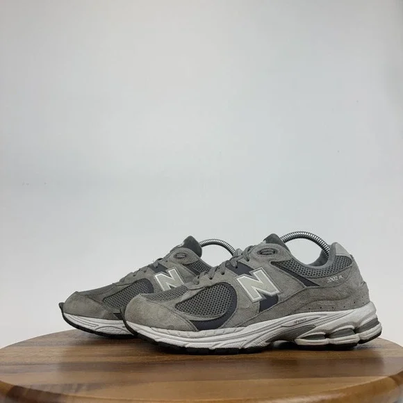 Mens New Balance 2002R Gray Suede Athletic Running Sneakers Shoes Size 8.5 D GUC - Picture 2 of 9